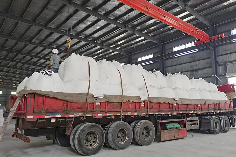 湖北某某门业厂家订购碳酸钙